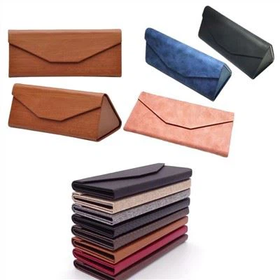 Kotak Kacamata Segitiga